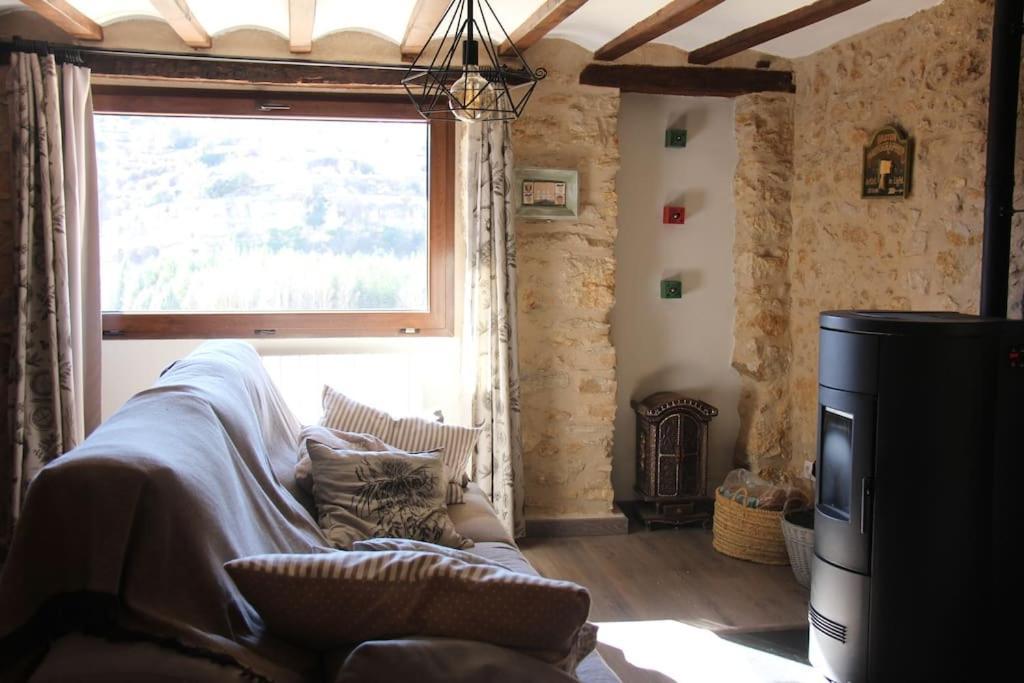 Casa Rustica Y Vistas A La Montana - Els Llavadors Villa Вияфранка дел Сид Екстериор снимка