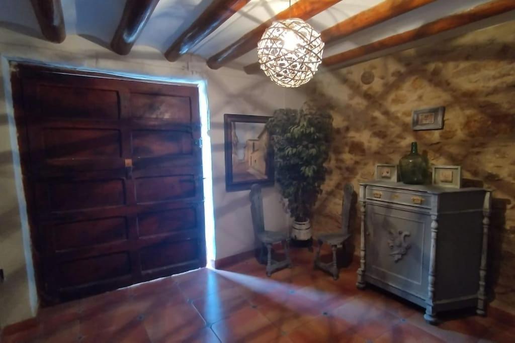 Casa Rustica Y Vistas A La Montana - Els Llavadors Villa Вияфранка дел Сид Екстериор снимка